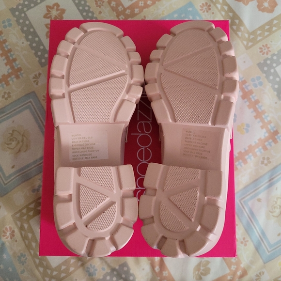 ShoeDazzle Muncel Lug Sole Loafer in Chalk Pink Size 8 but fits Size 8.5 to 9 - Picture 5 of 9